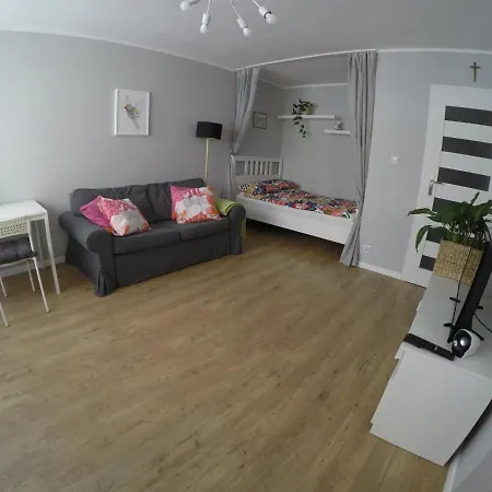 Pod Ratuszem דירה ילנייה גורה